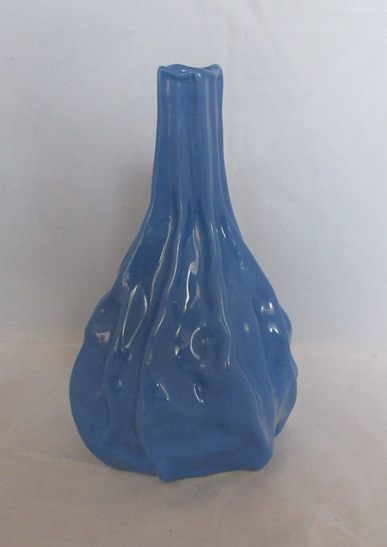Zenith Gouda - Bijzonder hardblauw platelen vaasje kopen? Bied vanaf 25!