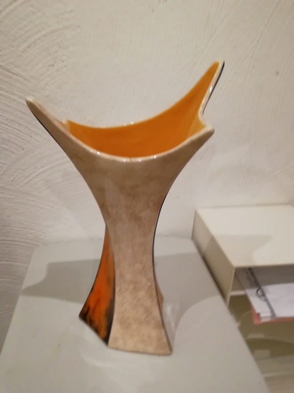 prachtige design vaas met bloemen - getekend en genummerd kopen? Bied vanaf 25!