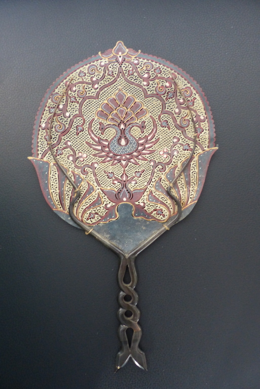 Antieke Indonesische handwaaier kopen? Bied vanaf 40!