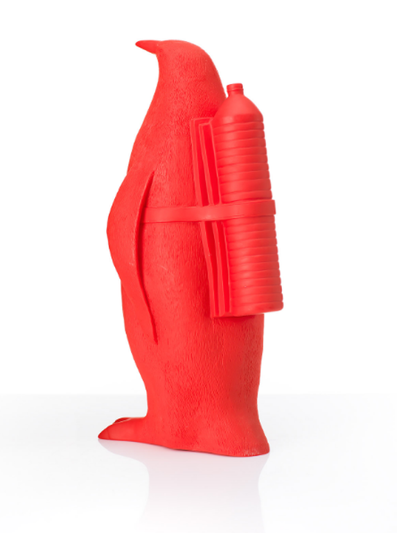 William Sweetlove: Gerecycled plastic, Penguin met waterfles rood kopen? Bied vanaf 220!