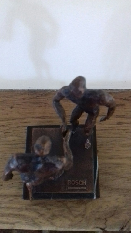 Beeldje "ONTMOETING". kopen? Bied vanaf 15!