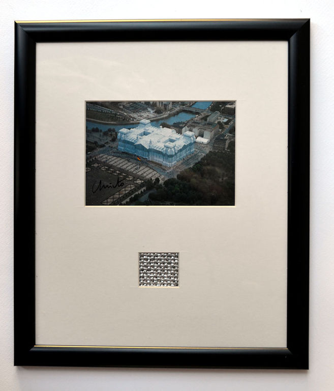 Christo- Reichstag- handgesigneerd en ingelijst- FREE SHIP verkocht voor € 99!
