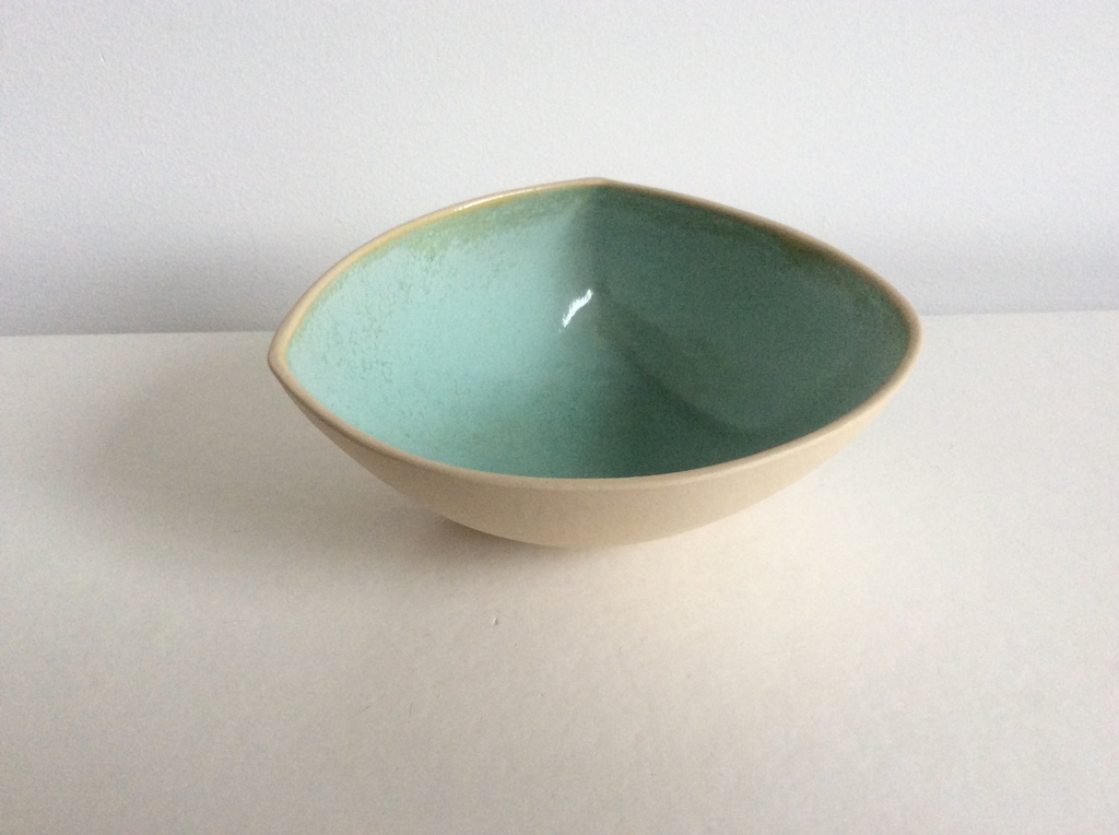 Jos van Alphen: keramische schaal kopen? Bied vanaf 45!