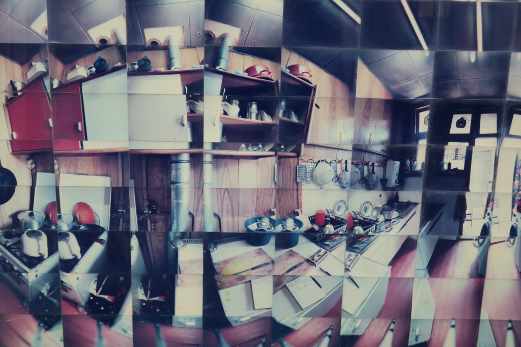 Jan Bijster: Fotocollage, Locatie Keuken -Ingelijst (bijzonder formaat) kopen? Bied vanaf 20!