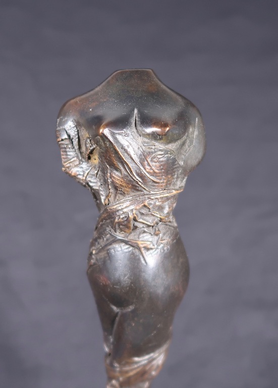 Anton ter Braak: Bronzen sculptuur, Staande dame  kopen? Bied vanaf 170!