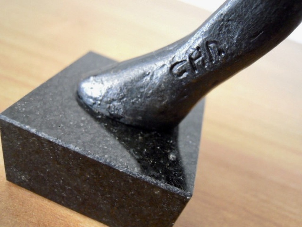 Prachtig beeldje CORRY AMMERLAAN 22 cm hoog - gesigneerd. kopen? Bied vanaf 10!