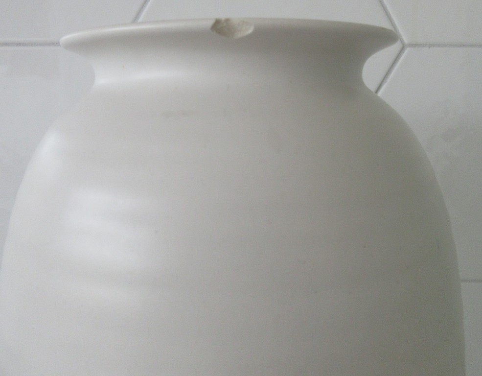 Plateelfabriek Schoonhoven - Witte art deco ribbelvaas kopen? Bied vanaf 1!