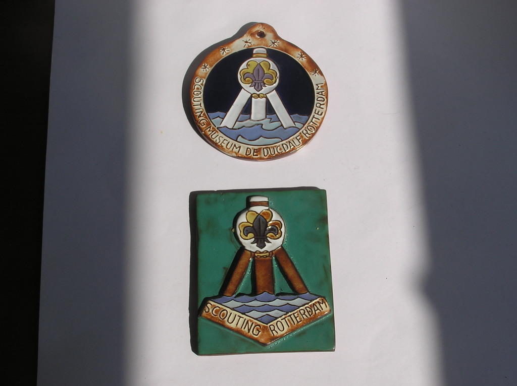 Henk Potters, 2 wandtegels; Scouting Rotterdam & Scouting Museum Rotterdam kopen? Bied vanaf 12!