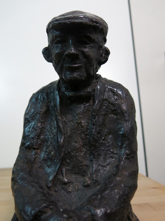 Adri de Waard: Bronzen beeld, Zittende boer kopen? Bied vanaf 1000!