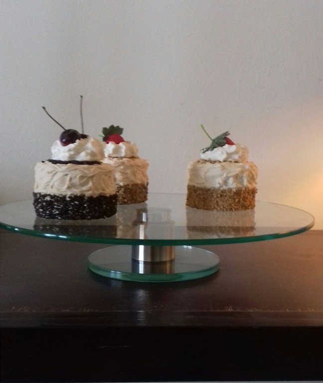 Mooi glazen serveer draaiplateau  kopen? Bied vanaf 15!