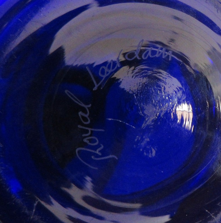 K.P.C. de Bazel voor Leerdam - Geribde blauw glazen vaas Model "S" kopen? Bied vanaf 48!