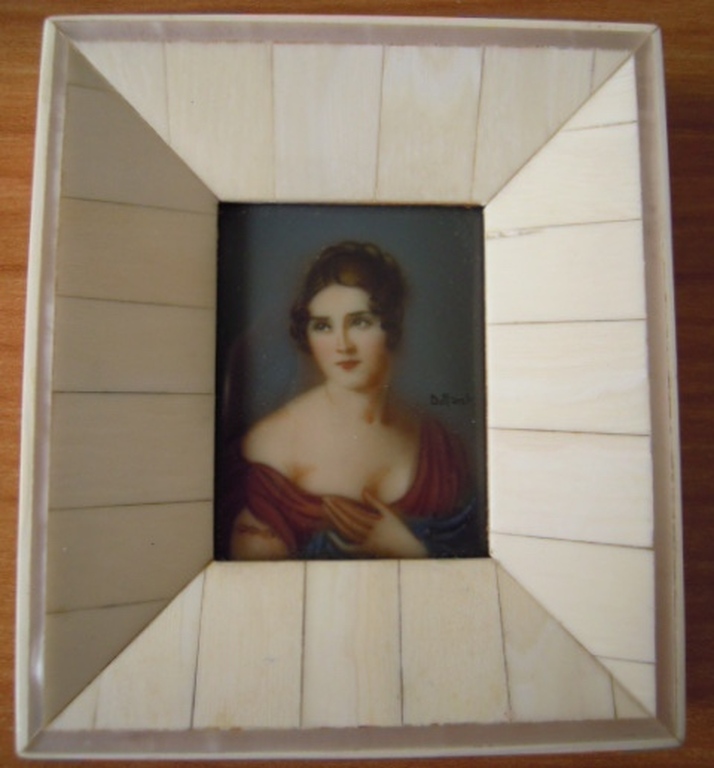 Miniatuur DiMarch-4,5x3,5 cm POALINA BORGHESE-ivoor van 1940 kopen? Bied vanaf 50!