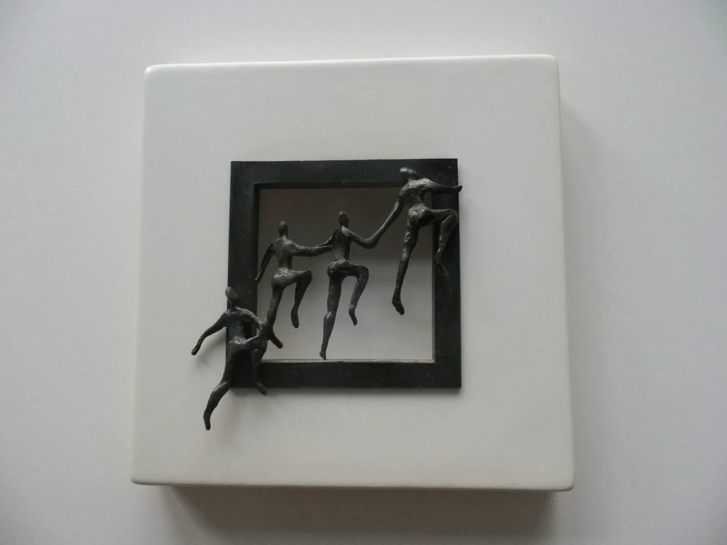 Corry Ammerlaan-Niekerk:  brons op keramiek kopen? Bied vanaf 45!