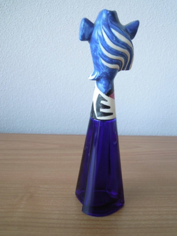  PICASSO - Beeldje / parfumfles - 19 cm hoog.   kopen? Bied vanaf 20!