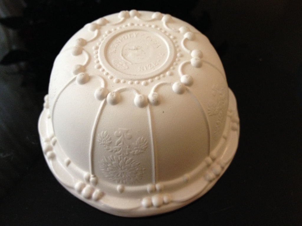 Cora Verhoog (Haarlem 1950): Schaaltje (afdruk kommetje), aardewerk, ca 2012. kopen? Bied vanaf 1!