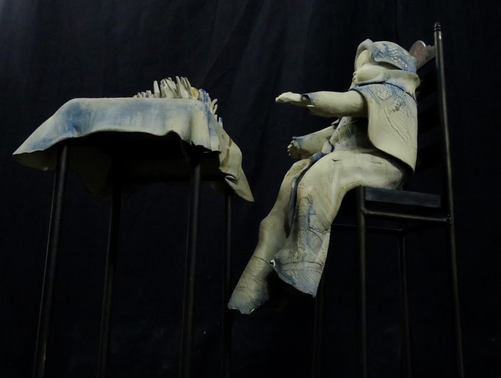 Dick Versluis: Object van keramiek en staal, Kind aan tafel kopen? Bied vanaf 50!