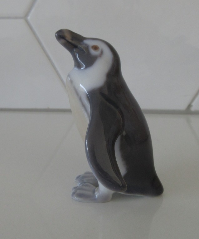 Bing & Grondahl Kopenhagen - Porseleinen figuur van een pinguin moel 1821 kopen? Bied vanaf 18!