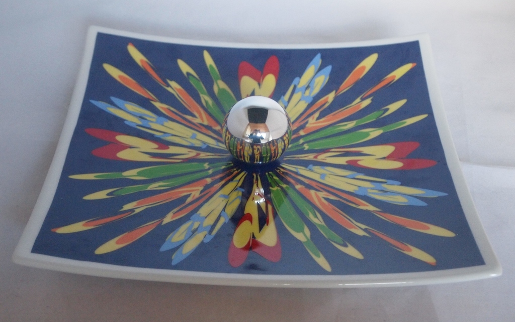 Kommer Kors voor KvK Rotterdam - platelen kleeurijk gedecoreerde schaal met zilv kopen? Bied vanaf 15!