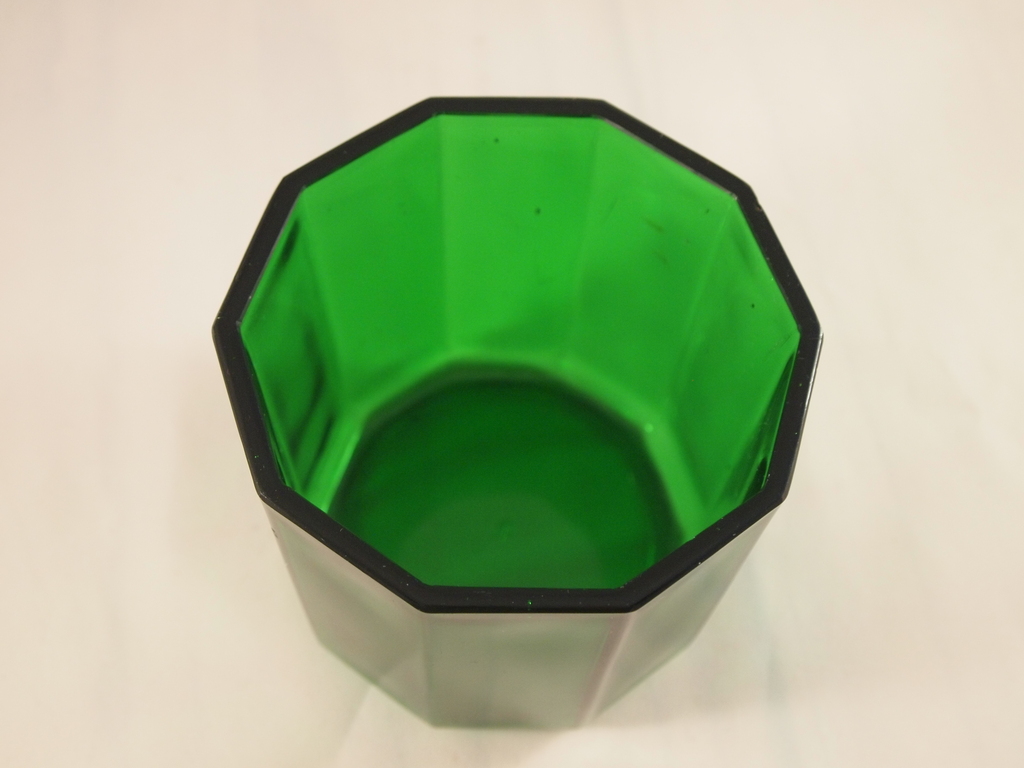 K.P.C. de Bazel voor Leerdam - groene persglazen (planten)pot kopen? Bied vanaf 30!