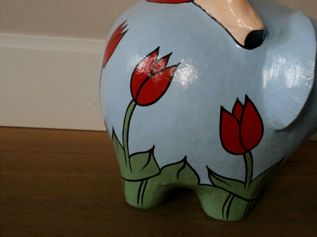 Ada Breedveld - sculptuur : blauwe olifant tulpen (groot) kopen? Bied vanaf 89!