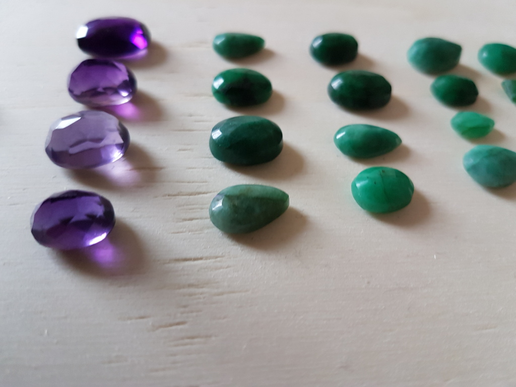 Lot van 25 pz-smaragden, amethist, 1-lapis lazuli-Lotto follia kopen? Bied vanaf 1!