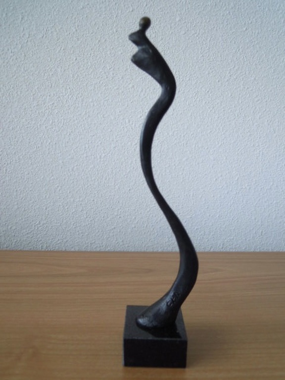 Prachtig beeldje CORRY AMMERLAAN 22 cm hoog - gesigneerd. kopen? Bied vanaf 10!