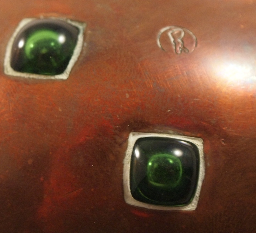 Art Nouveau groen glazen noppen dekselpotje voorzien van koperen beslag kopen? Bied vanaf 27!
