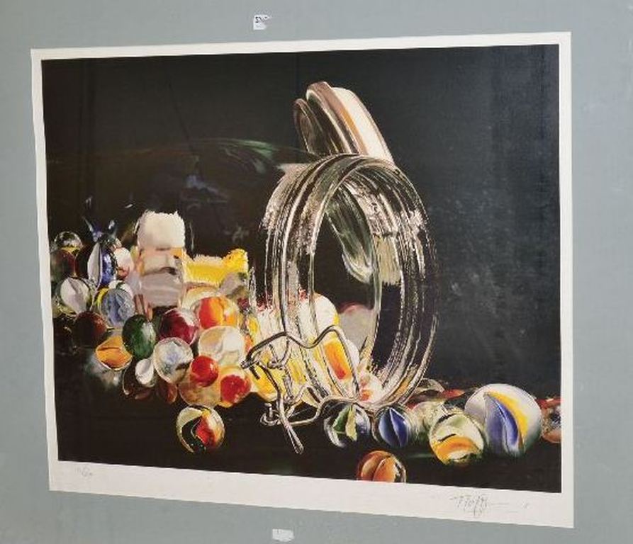 Tjalf Sparnaay: Pot knikkers. Zeer groot, ingelijst verkocht voor € 45!