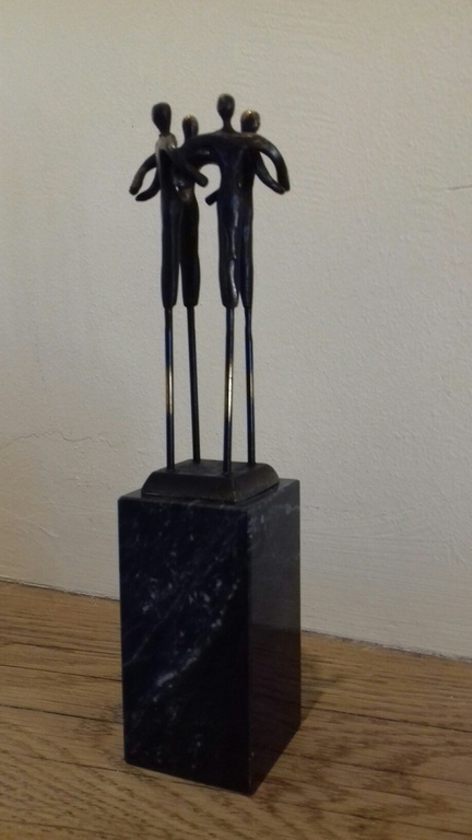 Verbronsde sculptuur op marmeren sokkel "HOOGSTAAND GEÏNSPIREERD" kopen? Bied vanaf 29!