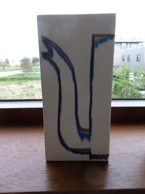 Klaas Gubbels - Klaas Gubbels, Schildering van Koffiepotten op Vaas, gesigneerd kopen? Bied vanaf 275!