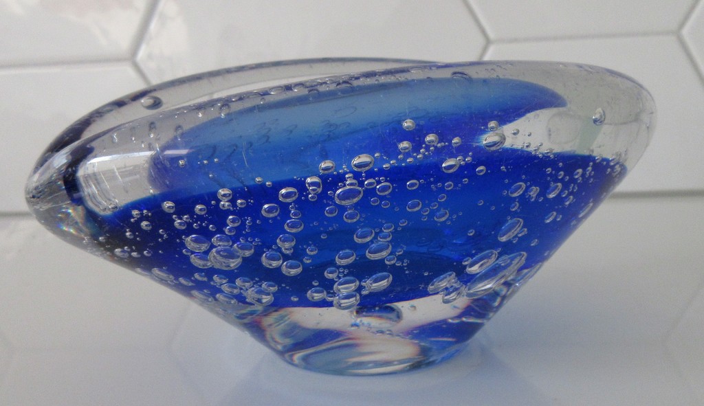 Floris Meydam voor Leerdam - Serica asbak blank en blauw glas met luchtbellen kopen? Bied vanaf 1!