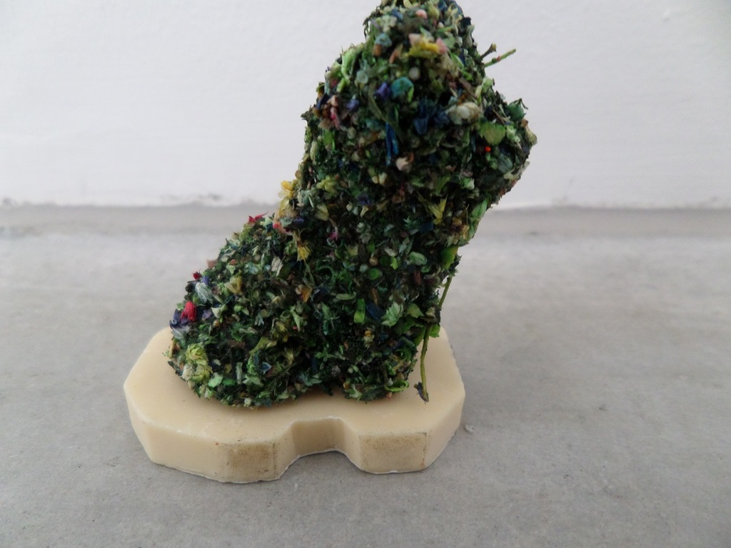 Jeff Koons, Mini Puppy 1992, 5,8 cm hoog, handgemaakt met droogbloemen, zeldzaam kopen? Bied vanaf 1!