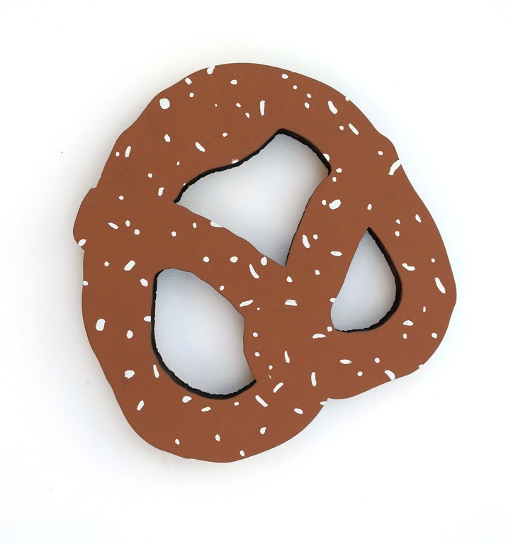 Claes Oldenburg: N.Y.C . Pretzel, 1994. verkocht voor € 375!
