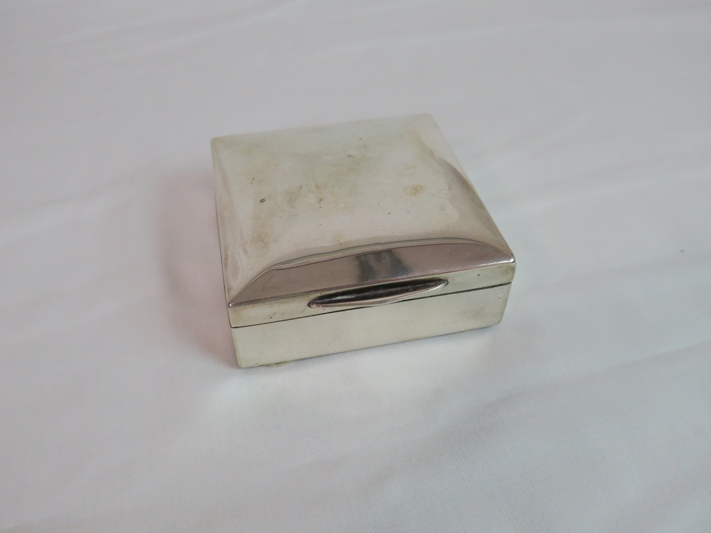 Vierkante zilveren sigarendoos kopen? Bied vanaf 1!