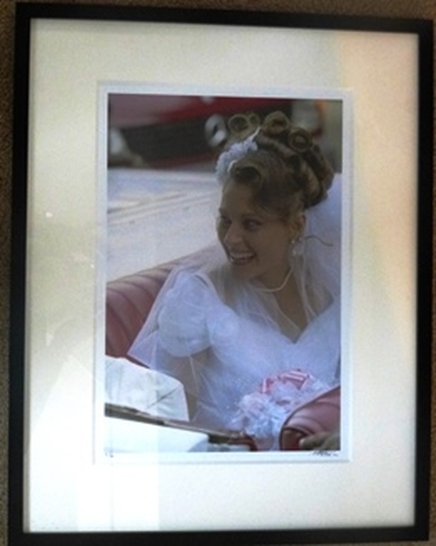 Nico Koster,Foto:Corneille in Cuba,vrouw zittend in auto met trouwjurk,2004 kopen? Bied vanaf 85!