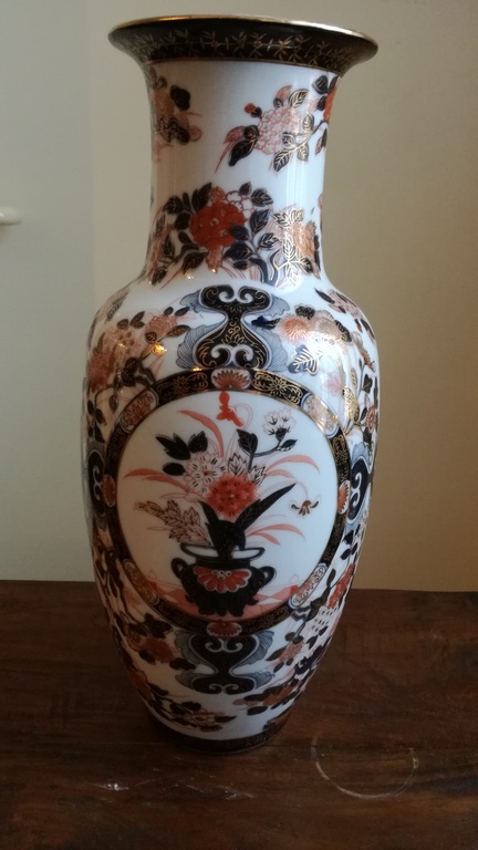 Imari kast stel - Porcelein - Begin 20 ste eeuw kopen? Bied vanaf 20!