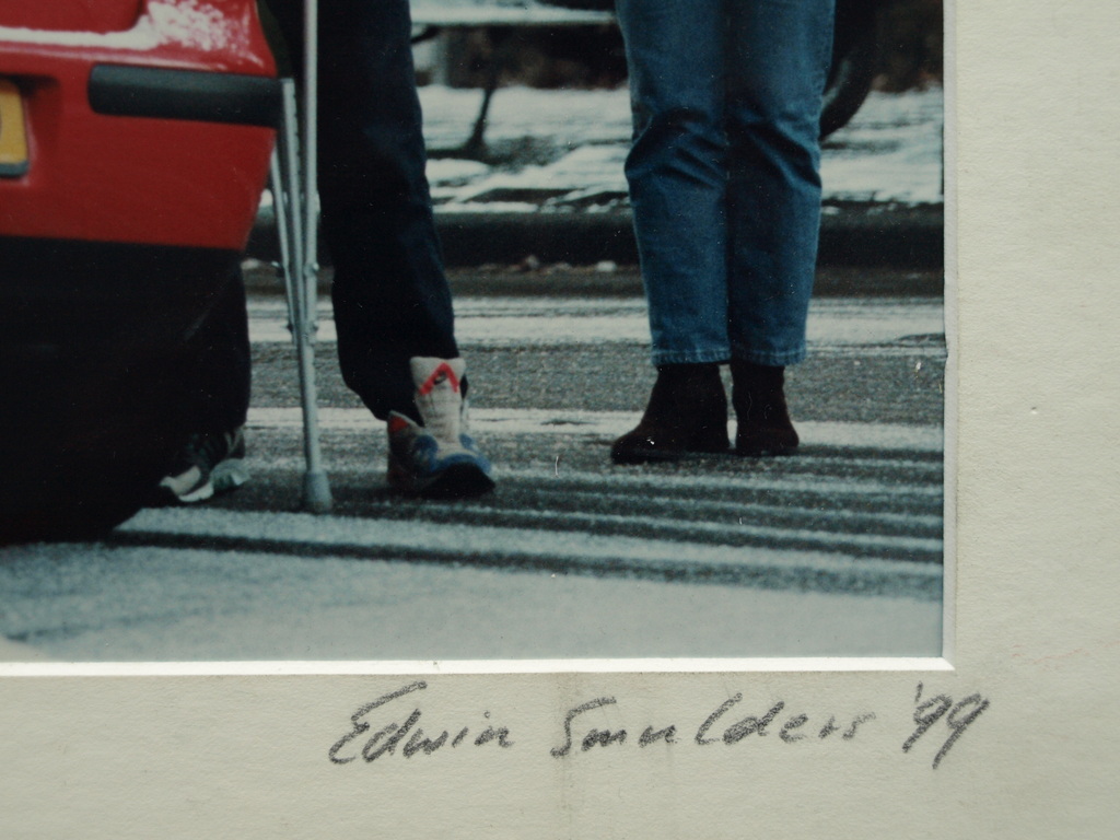 Edwin Smulders : Foto – Rode Volkswagen - gesigneerd – 1999 – oplage 5 ex. kopen? Bied vanaf 1!