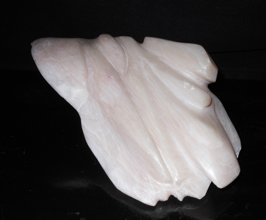 Stenen beeld (Infinity) van de recentelijk overleden kunstenares Mette Bauer kopen? Bied vanaf 40!