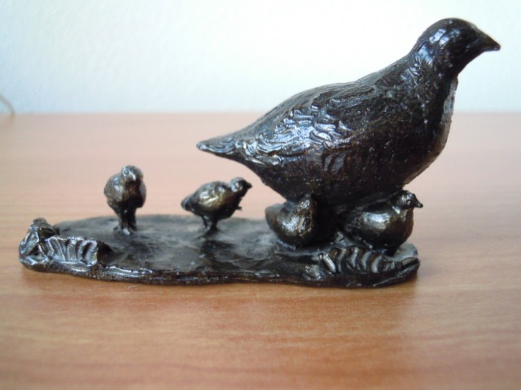 Bronzen of verbronst beeldje -Grote met kleine vogeltjes. kopen? Bied vanaf 20!