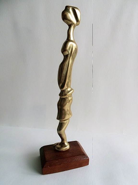 koperen beeld van een vrouw verkocht voor € 87!