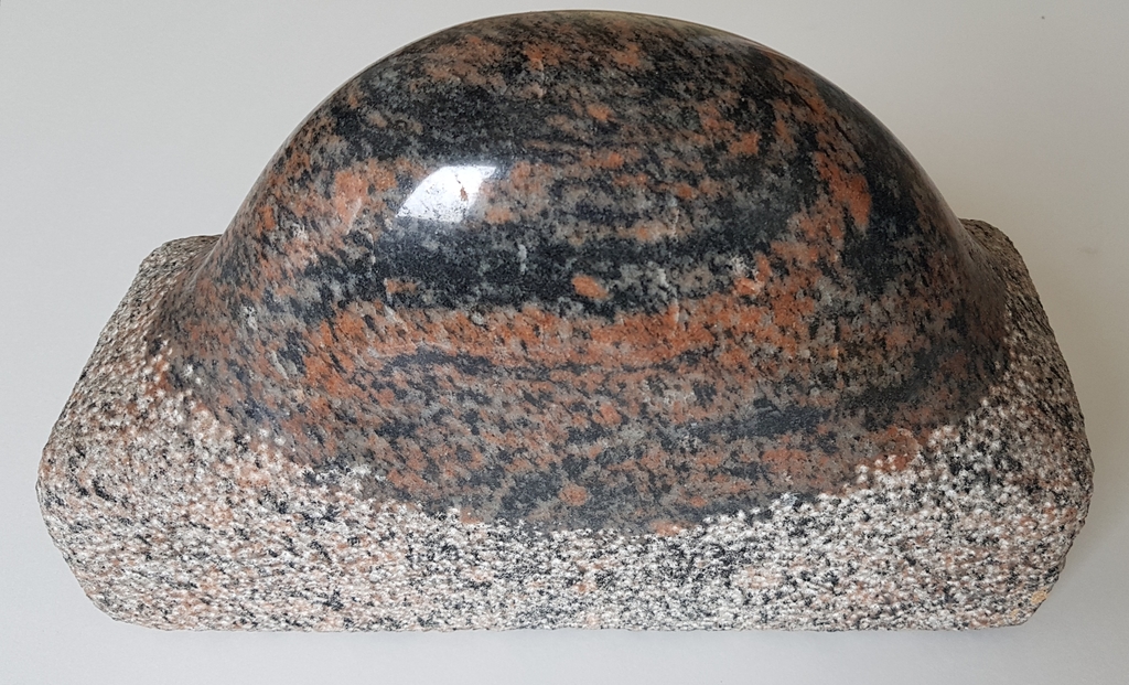 Ongespecificeerd - Rolf van den Hout, sculptuur, graniet, z.t. kopen? Bied vanaf 125!