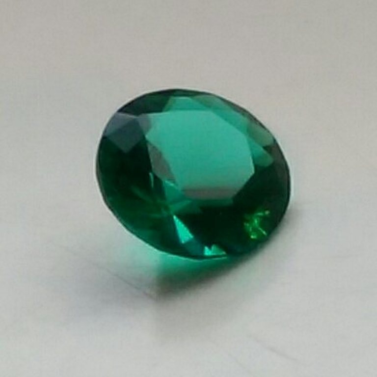 Groene emerald kopen? Bied vanaf 1!