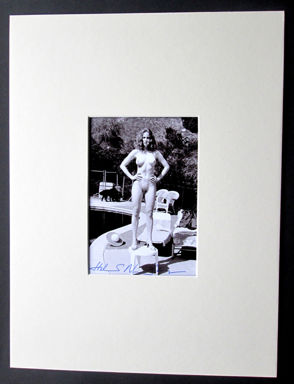Helmut Newton - Domestic Nude IX , LA 1992 - handgesigneerd verkocht voor € 89!