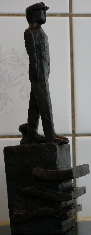 Hartman, Jaap; Bronzen beeld; "Binnenschipper" kopen? Bied vanaf 95!