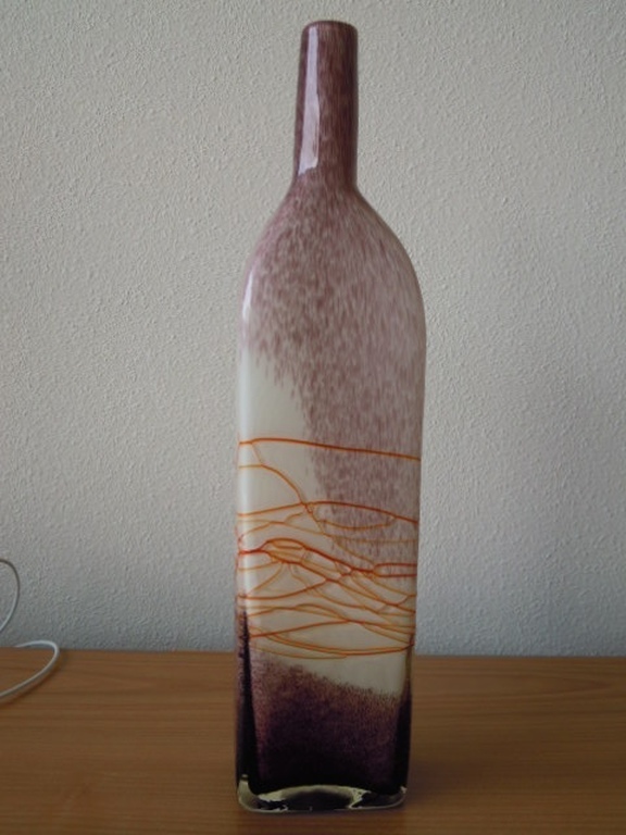 Prachtige 44 cm grote hoge vaas = mondgeblazen in perfecte staat - echt kunstwerk.  kopen? Bied vanaf 25!