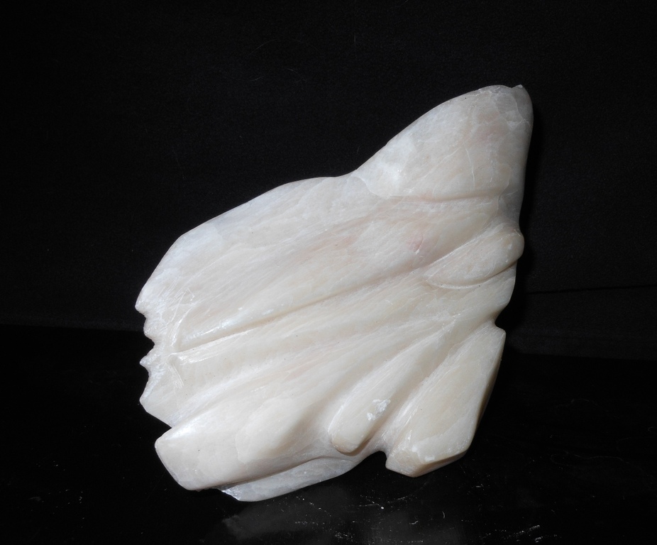 Stenen beeld (Infinity) van de recentelijk overleden kunstenares Mette Bauer kopen? Bied vanaf 40!