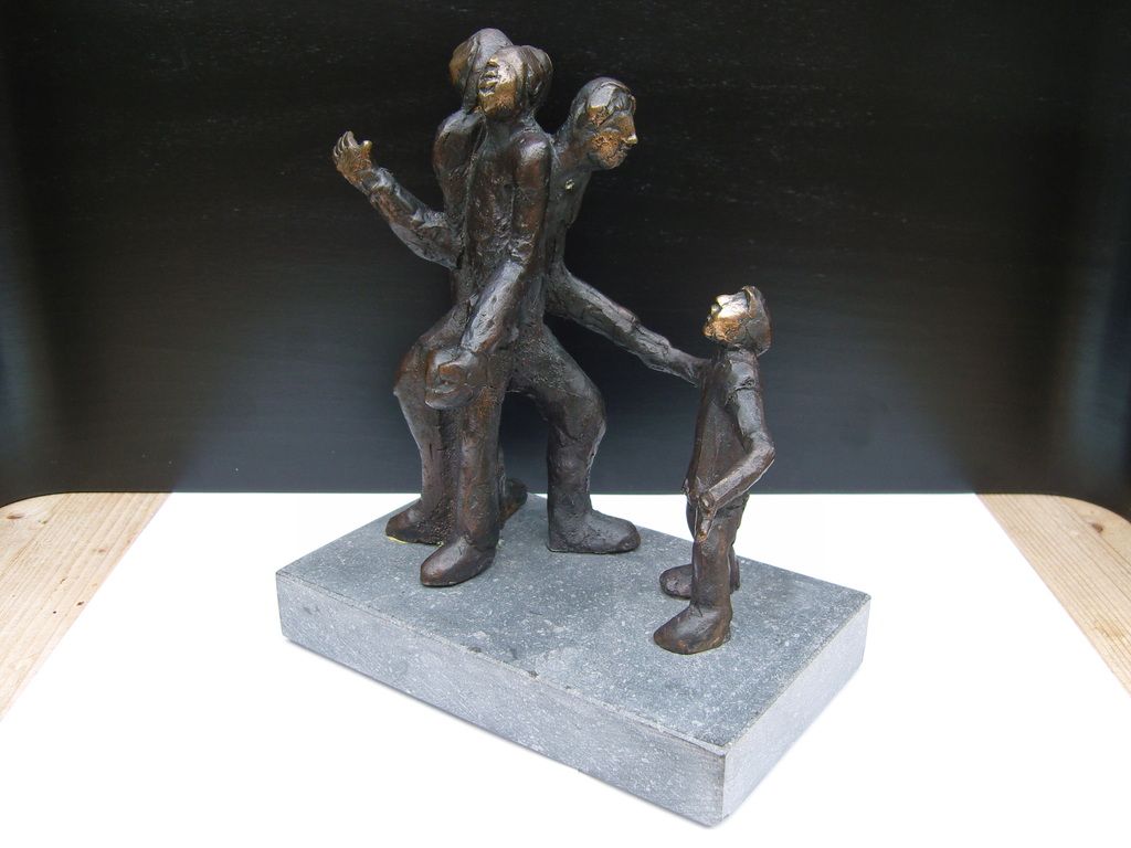 Sjer Jacobs: Bronzen beeld "levensloop man". kopen? Bied vanaf 500!