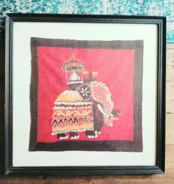 2 oriëntaalse Schilderijen 1 gesigneerd, onbekende kunstenaar, Techniek BATIK   kopen? Bied vanaf 1!