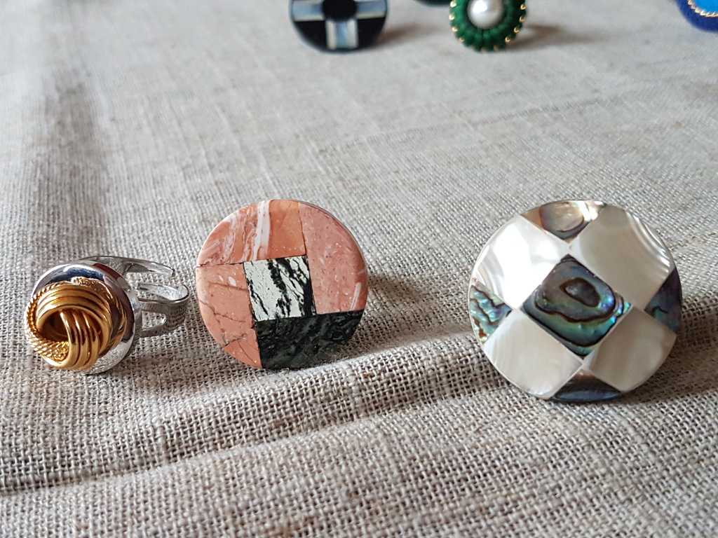 Lotto 3 ringen-Couture anni 60 Italia kopen? Bied vanaf 15!