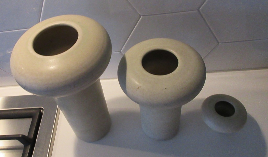 Set van drie studio aardewerken vazen van ECRI Katwijk kopen? Bied vanaf 1!